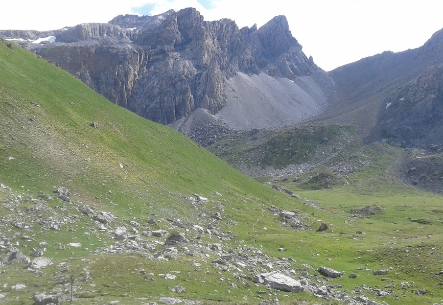 Col-vallonnet06.jpg 
2,560 x 1,920 JPEG-compressed image 
(4,029,007 bytes)