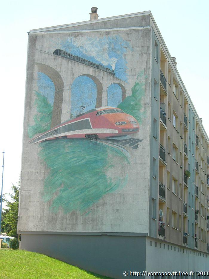 lyon-mt-thoux6.jpg 
700 x 933 JPEG-compressed image 
(102,313 bytes)