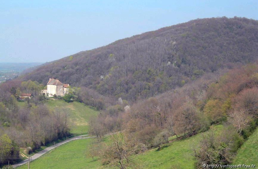 revermont09.jpg 
866 x 650 JPEG-compressed image 
(582,058 bytes)