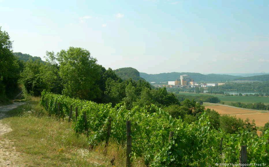 serrieres-luizet02.jpg 
933 x 700 JPEG-compressed image 
(124,679 bytes)